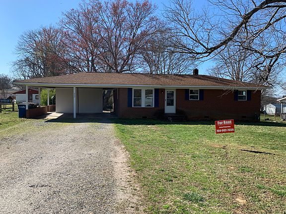 2nd image of 242 Lindsey St