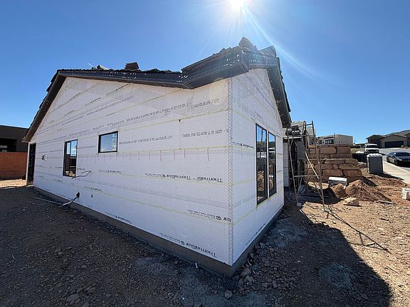 3rd image of 3089 W Tanaro Trl