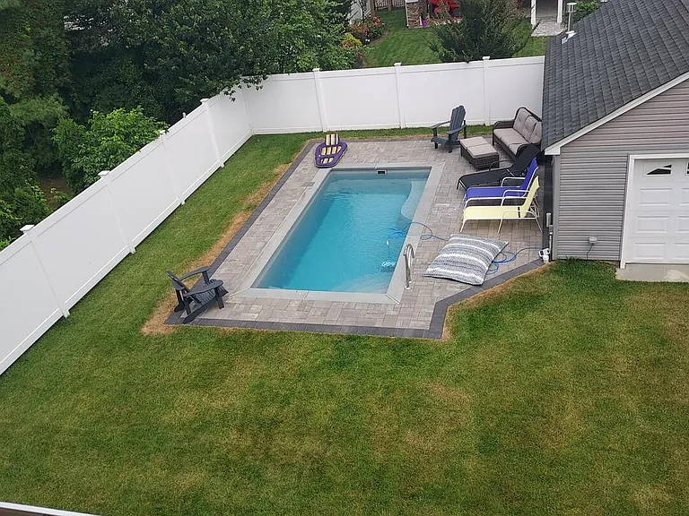 303 Forman Ave — Photo 46