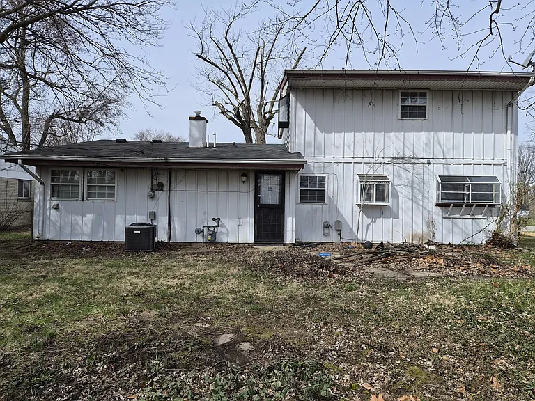 3747 Ireland Dr — Photo 22
