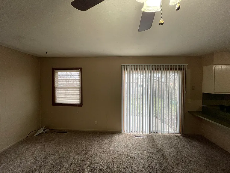 1333 S Ventura Ave — Photo 10