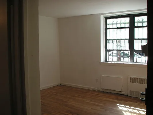 Rented by Sky Management | media 32