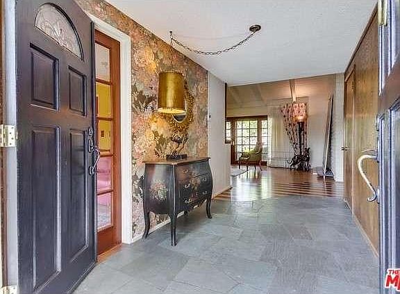 2nd image of 5837 Capistrano Ave