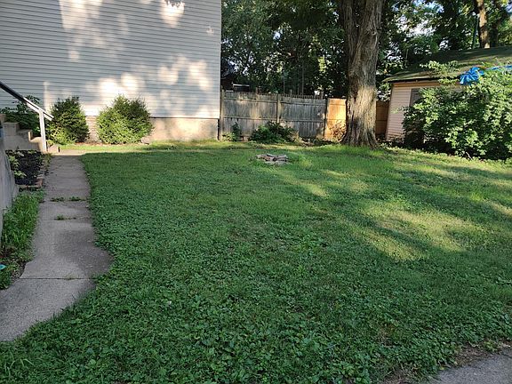 4th image of 1325 Chase Ave #3
