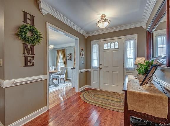 4th image of 2411 Glenridge Dr