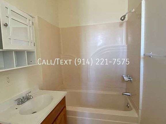 4th image of 506 S Broadway