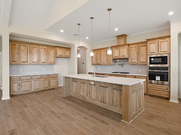 4th image of 14918 Aqualina Way