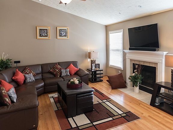 2nd image of 8298 Cora Ct