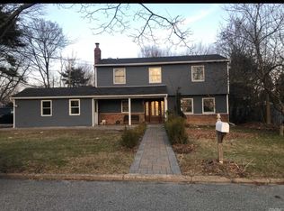 537 Larkfield Rd, East Northport, NY 11731