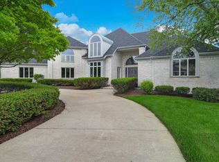 6400 Hillcrest Dr, Burr Ridge, IL 60527