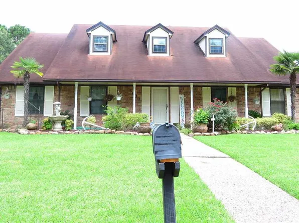 3830 Chandelle Ln, Port Arthur, TX 77642