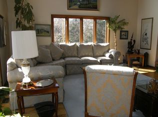 1175 Walnut Grove Dr, Rochester Hills, MI 48306