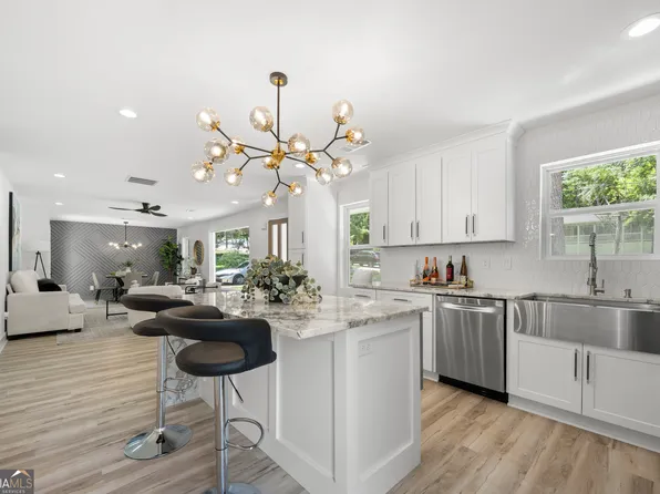 2319 Desmond Dr, Decatur, GA 30033