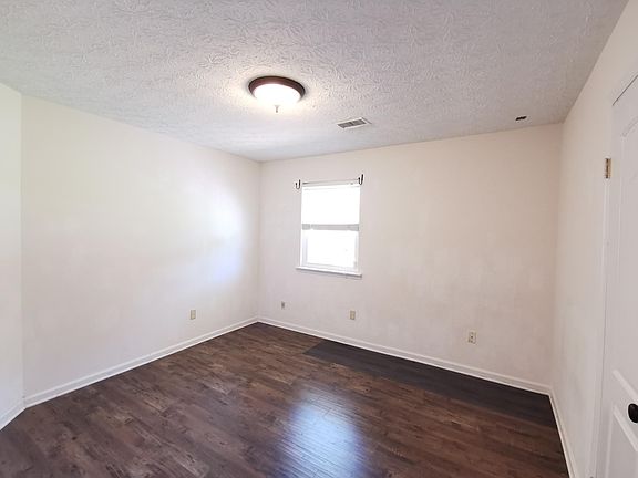 4th image of 4161 Creek Hollow Way