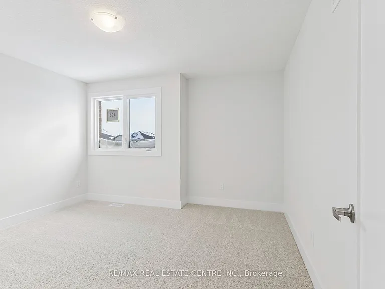 123 Maple St — Photo 36