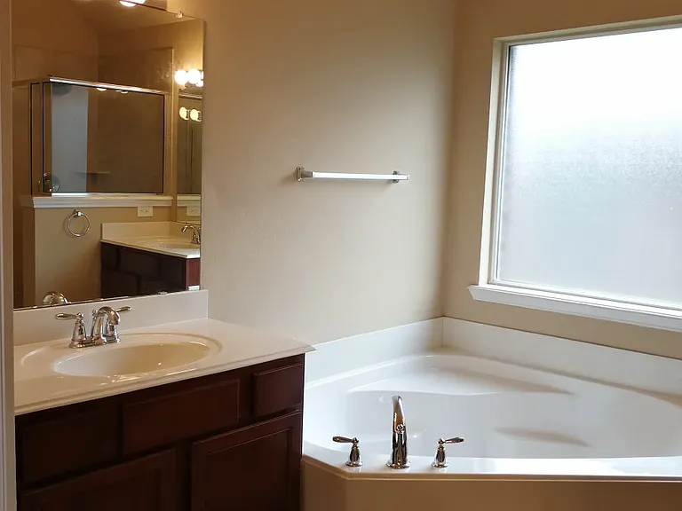2793 Crescent Lake Dr — Photo 6
