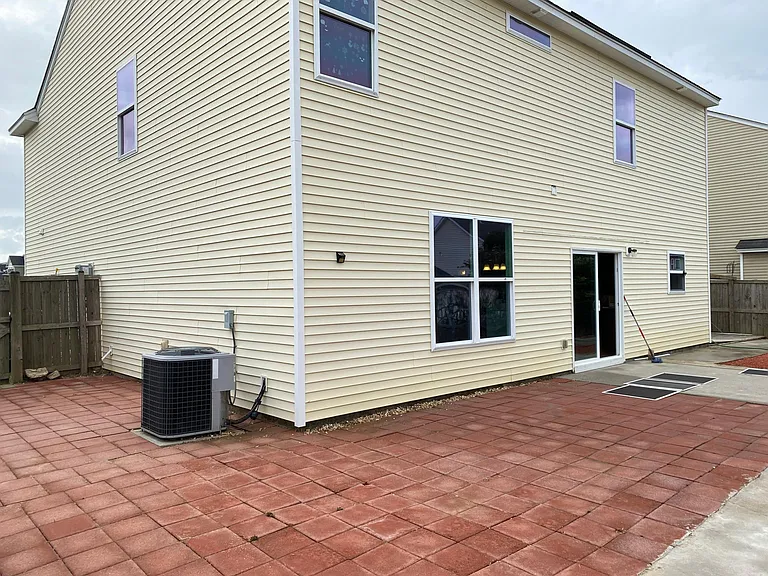 406 Gianna Ln — Photo 3