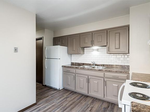 2nd image of 3319 Sun Valley Ter APT 5