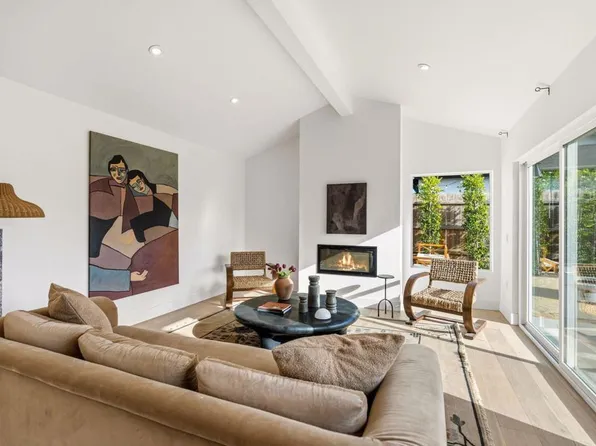 3740 Grecourt Way, Carlsbad, CA 92008