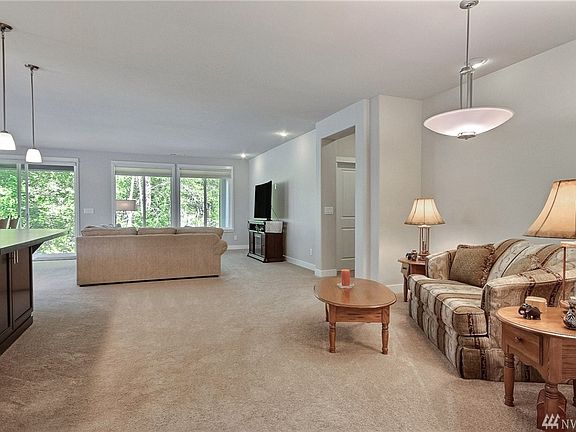 5th image of 14516 188th Ave E