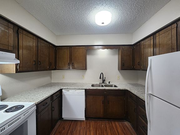 5th image of 1400 N Perkins Rd APT F44