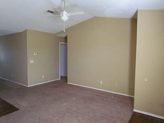 2nd image of 1304 Aspen Cir