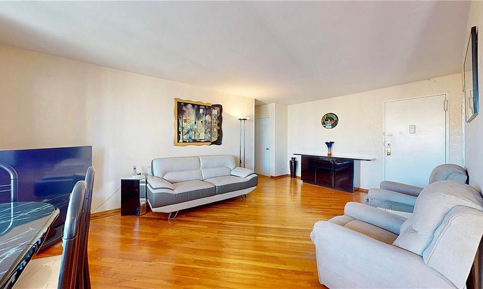 1st image of 2932 W 5th St APT 15H