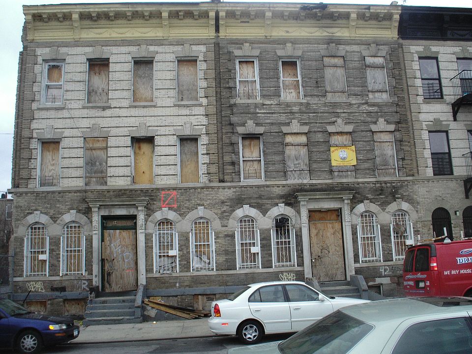 2nd image of 44 Christopher Ave