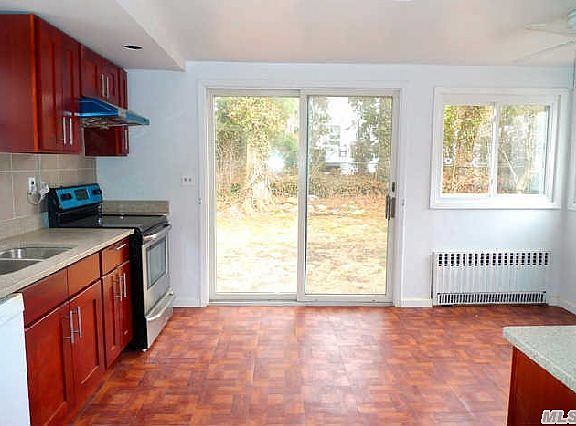 5th image of 21 Cornell Dr