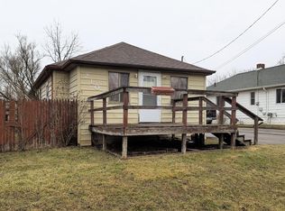 2105 E Schumacher St, Burton, MI 48529