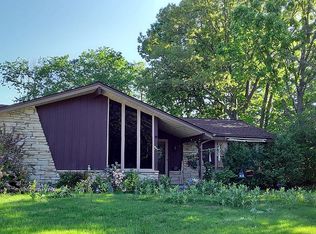 14720 W Fenway Dr, New Berlin, WI 53151