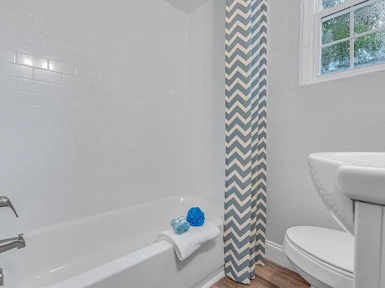 346 Dudley St — Photo 15