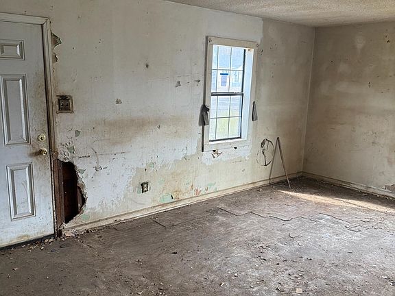 5th image of 427 W Brooks Rd