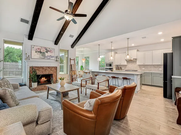 110 Breamoor, Boerne, TX 78015