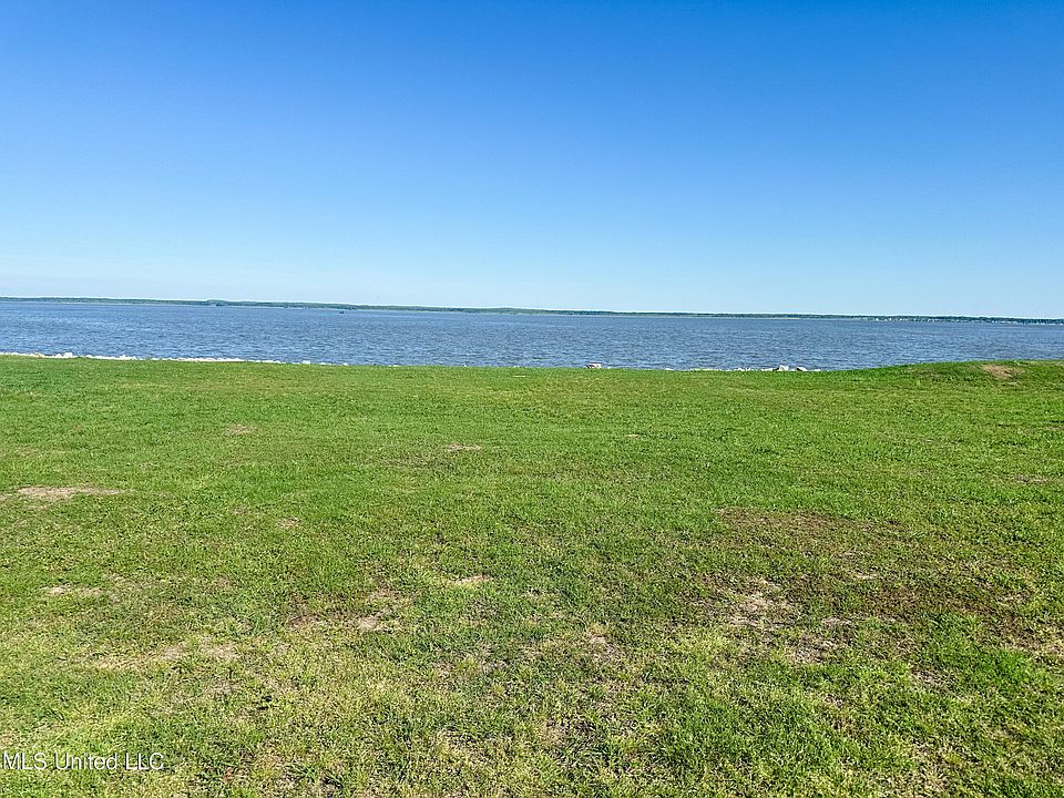 2nd image of N Natchez Dr Lot 576