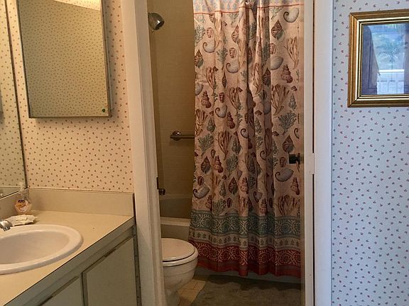 2nd image of 380 Seaview Ct #3-209