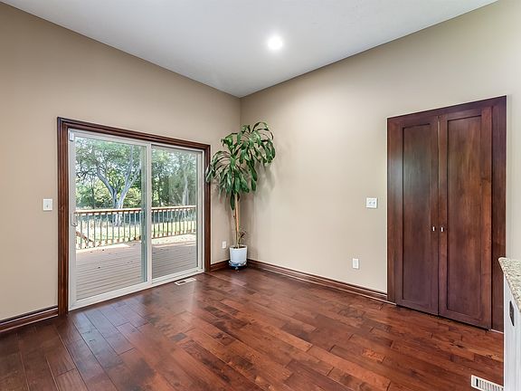 2nd image of 842 E Woodstone Dr