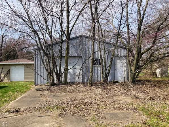 748 S Odon St, Elnora, IN 47529