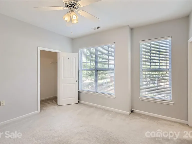 15411 Saint Christopher Ct — Photo 11