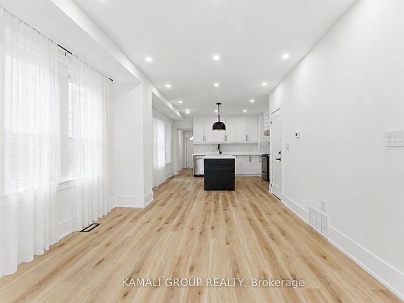 5th image of 154 Wallace Ave