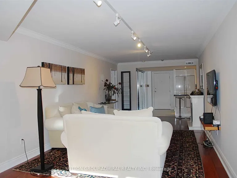 33 University Ave #904 — Photo 10