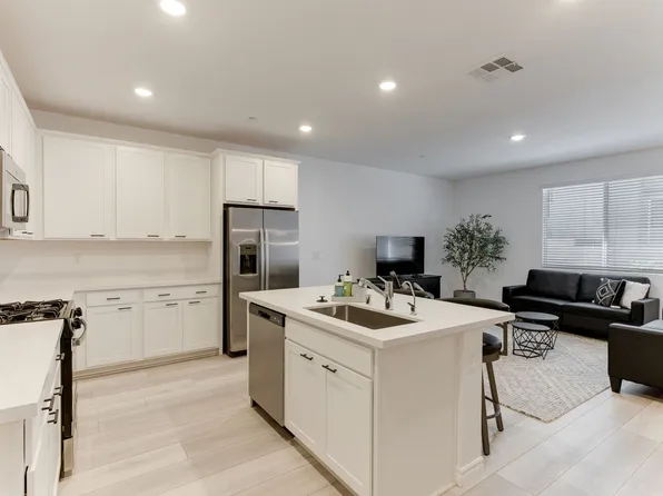 1539 Eva Crossing Pl, Henderson, NV 89002