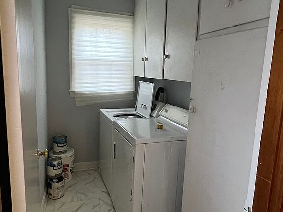 5th image of 448 Bellevue Ave