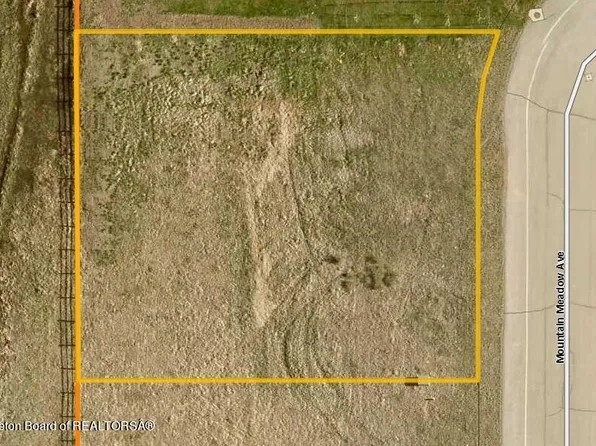 X2 Mountain Meadow Ave, Pinedale, WY 82941