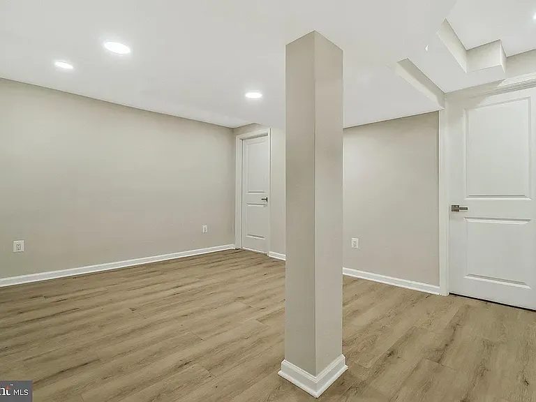 444 Kenyon St NW — Photo 34
