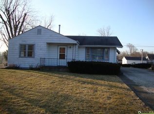 385 E Mulberry St, Hartsville, IN 47244
