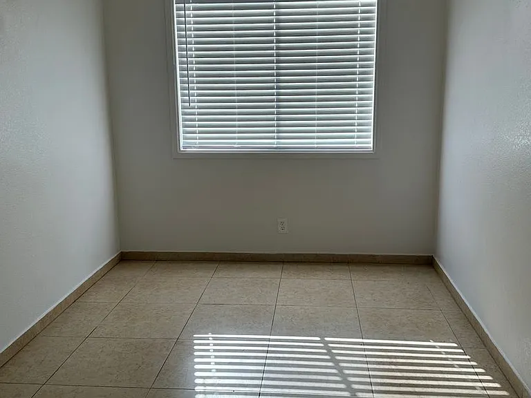 7918 Bright Ave #A — Photo 9