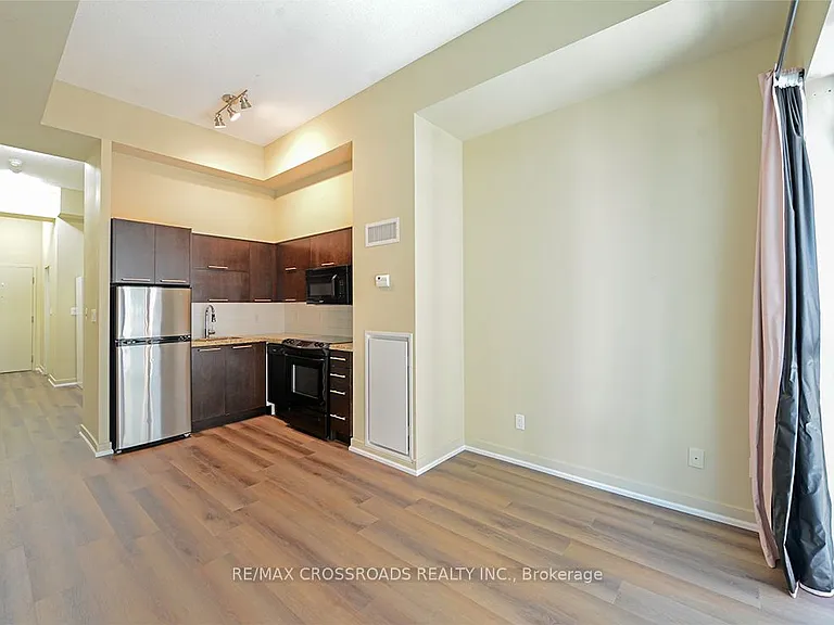 126 Simcoe St #706 — Photo 8