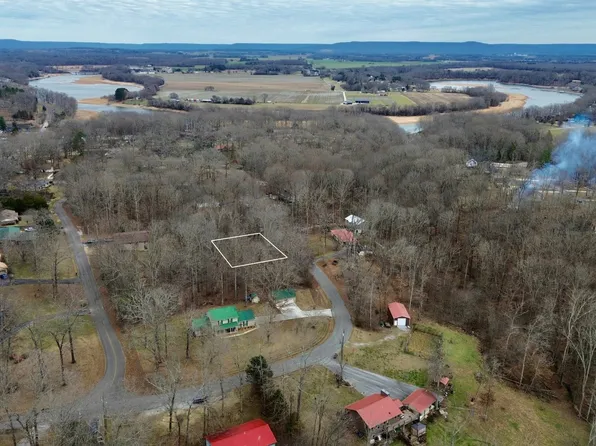 1 Woodland Way, Estill Springs, TN 37330