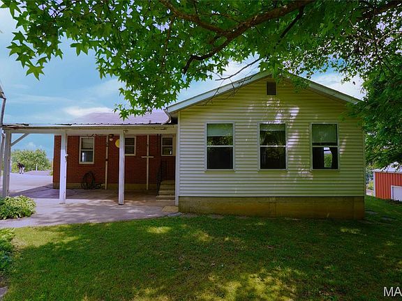 4th image of 524 W 8th St